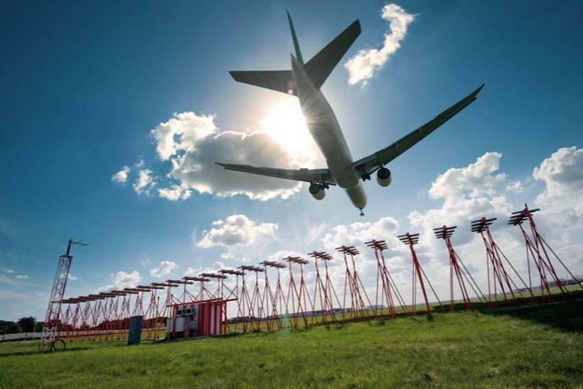 Heathrow Airport flight landing